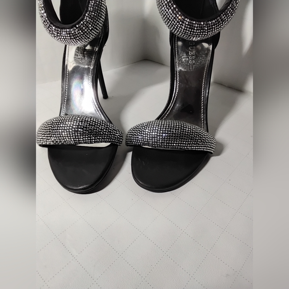 GUESS HEELS